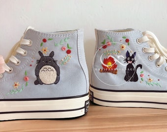 Broderie personnalisée Neighbour To.toro Flowers Chuck Taylor Chaussures en toile Cadeaux personnalisés Broderie Black Cat Baskets montantes pour la fête des Mères