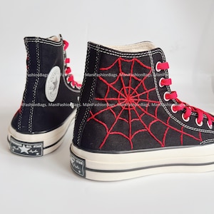 Borduren Spider Zijden Schoenen Hoge Tops Gepersonaliseerde kerstcadeaus voor haar Gepersonaliseerde borduurwerk No Way Home Converse Chuck Taylor jaren 1970