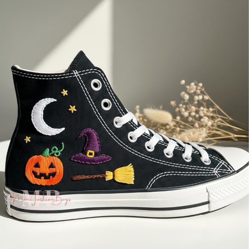 コンバース　Halloween Witchy Halloween Hand Embroidered Converse Pumpkin Witch Hat