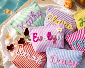Neceser de maquillaje personalizado de tela seersucker, bolsa de regalo para damas de honor, neceser de viaje para vacaciones, neceser con nombre, bolsa de playa de verano, regalo para ella, despedida de soltera.