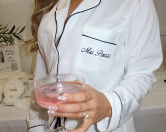 Personalized Bridal Pajama Set | Button Down Bride Pajamas | Wedding Morning PJs | Custom Mrs Pajamas | Getting Ready Outfit