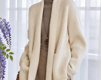 Cardigan ample en tricot, Pull chaud ouvert sur le devant avec poches, Pull tendance automne-hiver, Pulls doux pour tenues décontractées, Veste en tricot minimaliste