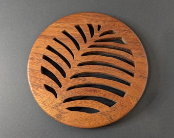 Palmenblatt - Ein handgefertigter Topfuntersetzer aus Holz