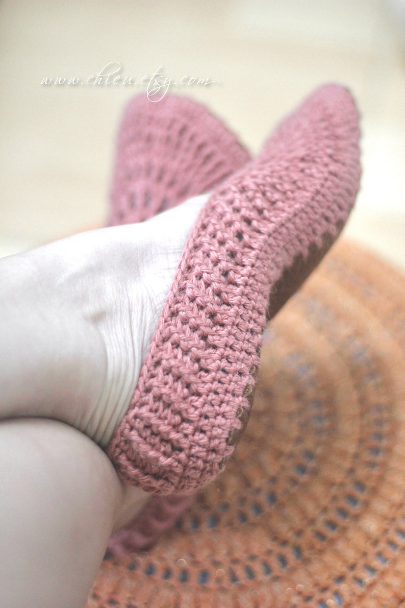 PDF Dusty Pink SLIPPERS Pattern, Leather pads crochet shoes pattern image 5