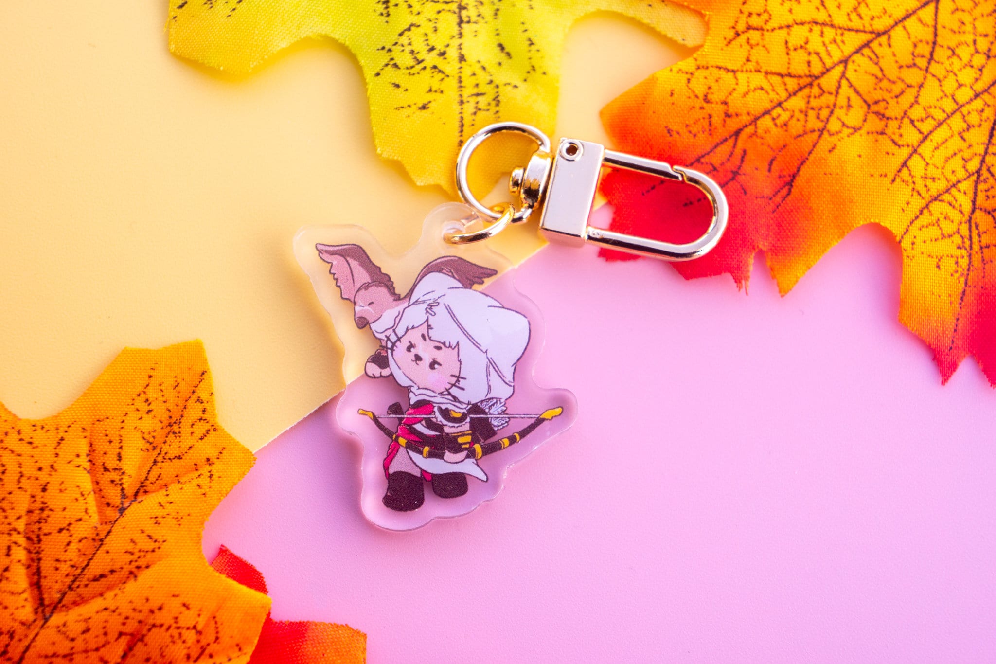 Assassin Cat Acrylic Keychain: Kawaii Meowy Charm with Gold Clasp