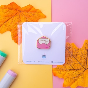 Expresse seu amor com um esmalte de carta de amor de <br> Entrega Rápida? Eu te amo alfinete