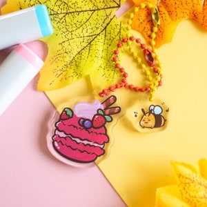 Cute acrylic pink macaron and bee keychain set - Kawaii bee charm set