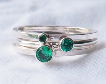 MAY Birthstone Rings - Silver & Emerald Green Cubic Zirconia Solitaire Rings - Personalised Jewellery - Customised Jewellery Gift