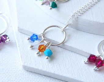 Collar de plata con piedras natales familiares. Joyas Sentimentales Personalizadas para Mamá. Joyas con piedras natales para nietos