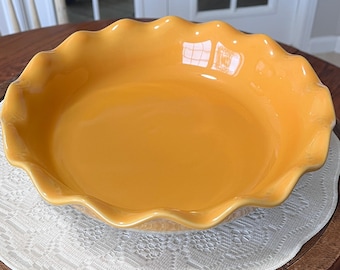 Emile Henry Yellow Baking Dish French Pie Tart Pan Scalloped 10 1/4" Mint