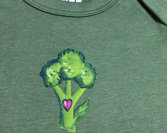 Broccoli baby bodysuit, organic cotton baby clothes, fun, unique baby shower gift, baby loves veggies