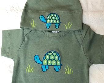 Baby Bodysuit, Turtle, Organic Cotton onsie and baby hat, Fun Baby Clothes, Hand Painted tortoise, so cute