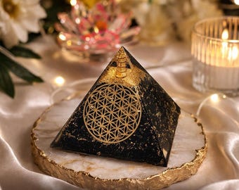 Piramide di orgonite Fiore della Vita – Protezione energetica, equilibrio dei chakra, decorazione spirituale