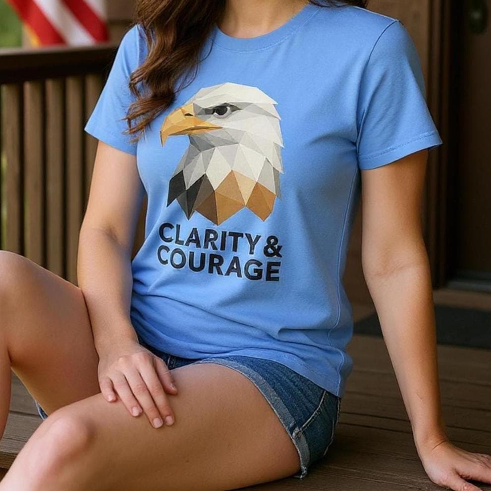 Camiseta Clarity & Courage Eagle | Camiseta com estampa patriótica dos EUA | Camiseta Freedom America | Blusa geométrica de águia americana