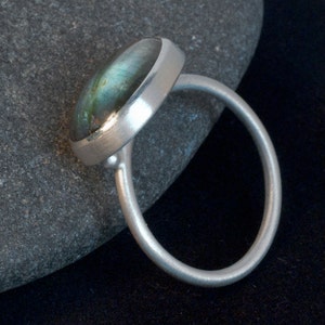 Labradorite and silver ring with little beads image 2