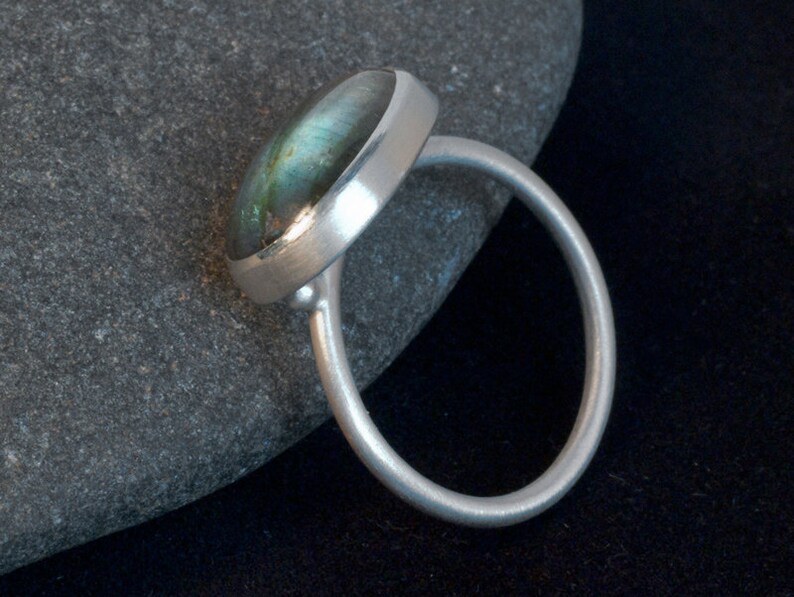 Labradorite and silver ring with little beads image 2