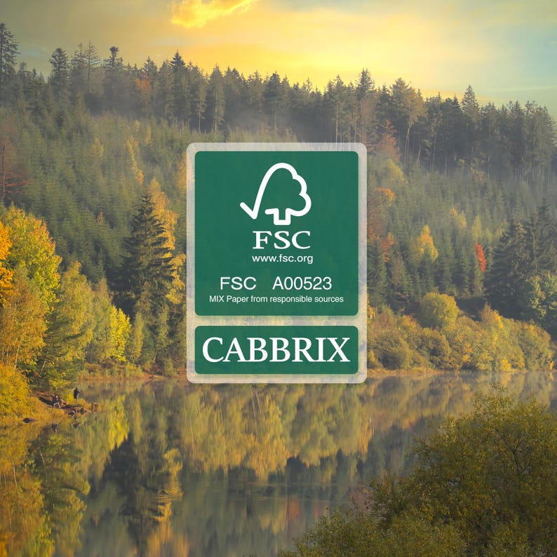 K&ouml;nnte beinhalten: Ein rechteckiges gr&uuml;nes Schild mit wei&szlig;em Text und einem wei&szlig;en Baum-Symbol. Das Schild zeigt das FSC-Logo, den Text 'www.fsc.org', 'FSC A00523', 'MIX Paper from responsible sources' sowie den Markennamen 'CABBRIX' in fetter wei&szlig;er Schrift.