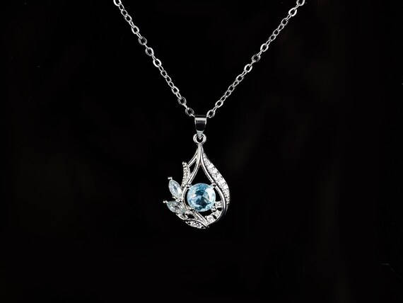Wuthering Waves The Shorekeeper Necklace - Silver-Plated Teardrop Pendant with Blue Crystal for Fandom Wear