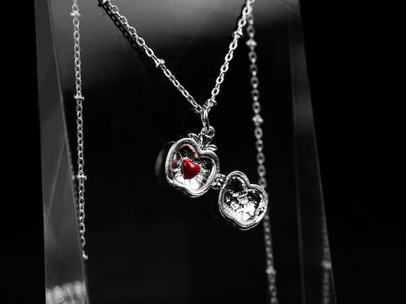 Love in Deepspace Caleb Apple Heart Necklace - Alloy Pendant