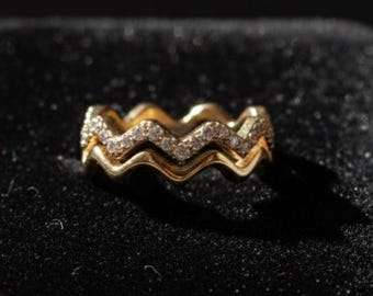 Chevron Wave Goldband, Zick-Zack-Goldring, Pavé-Stacking-Band, minimalistischer Goldring für Frauen
