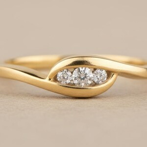 Round Moissanite Ring for Women | Gold Plated or Silver Band | Elegant Solitaire Ring | Gift for Her