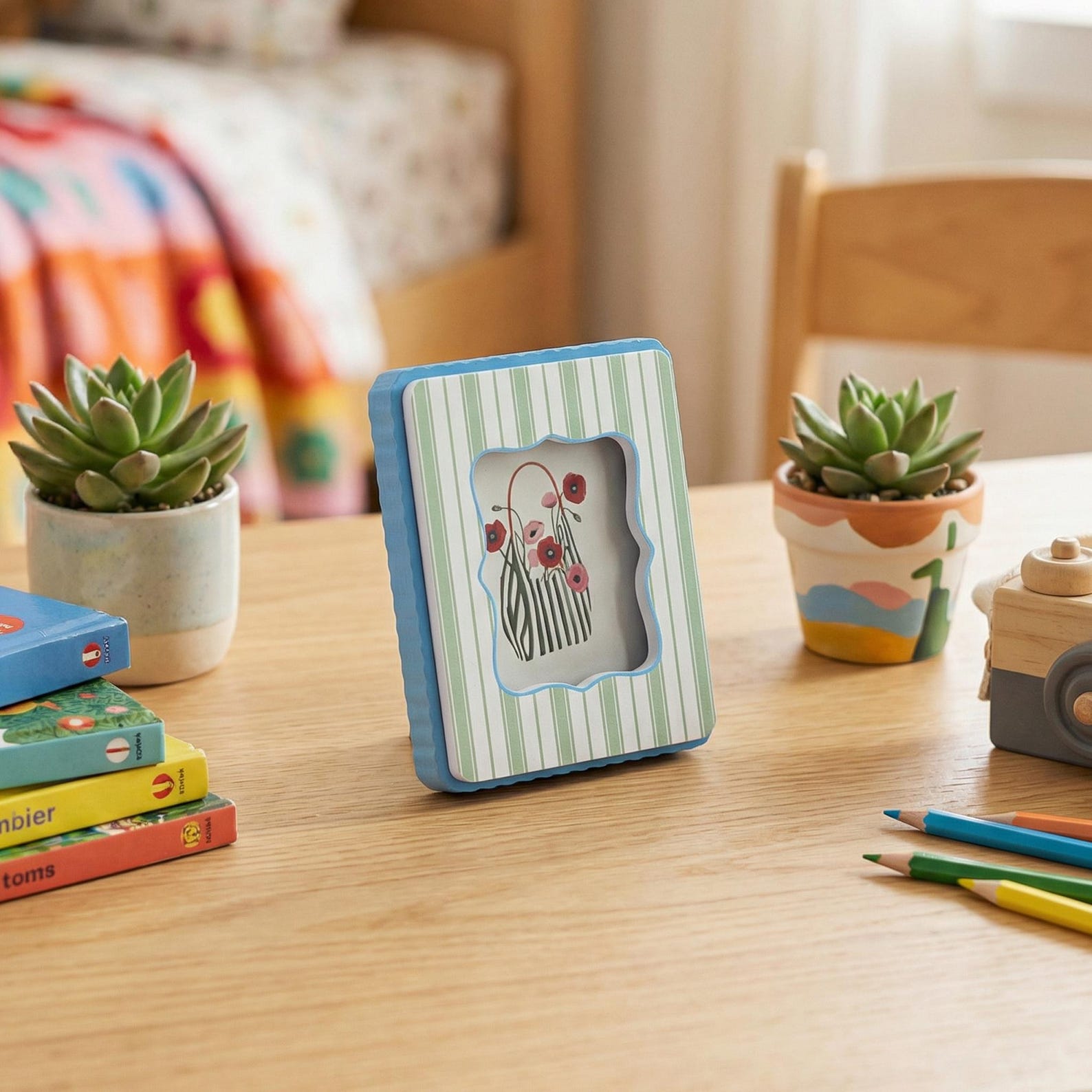 Small Photo Frame Cute Striped Mini Magnetic Picture Frames, Scalloped Edge Small Photo ...