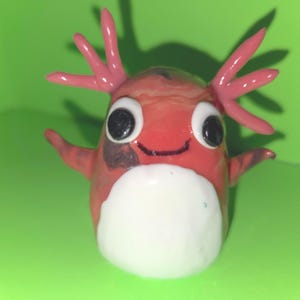 Handgemachte Polymer Clay Axolotl Figur: Kawaii Schreibtisch Haustier