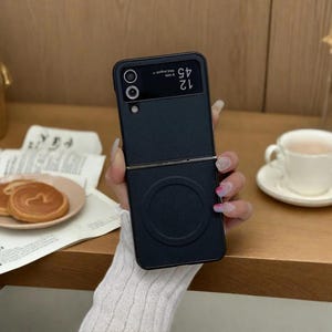Business PU Leather MagSafe Phone Case for Samsung Galaxy Z Flip 6 5 4 3 – Magnetic Shockproof Cover