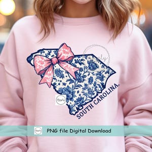 South Carolina Coquette Bow PNG, Blue Floral Toile South Carolina shirt design, Trendy South Carolina Bow, Preppy Chinoiserie DTF, Popular