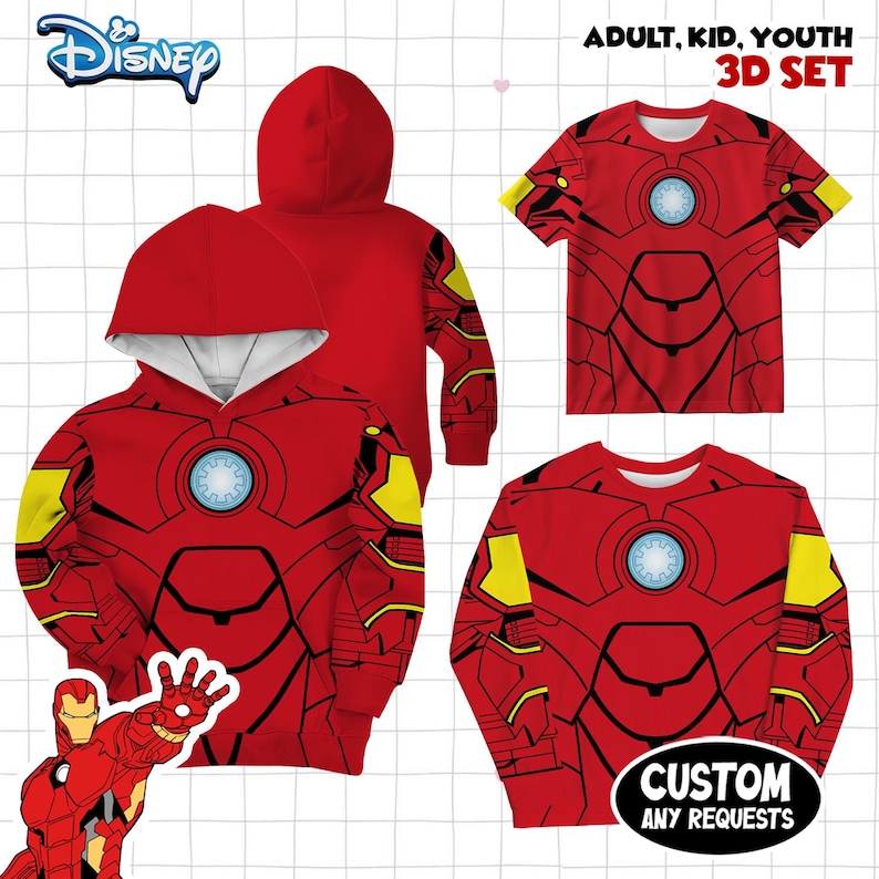 Może przedstawiać: Zestaw 3D Disney Iron Man zawierający czerwono-ż&oacute;łtą bluzę z kapturem, koszulkę z kr&oacute;tkim rękawem oraz bluzę z długim rękawem. Każda część odzieży posiada nadruk zbroi Iron Mana z jasnoniebieskim reaktorem łukowym. Tekst: ADULT, KID, YOUTH 3D SET oraz CUSTOM ANY REQUESTS.