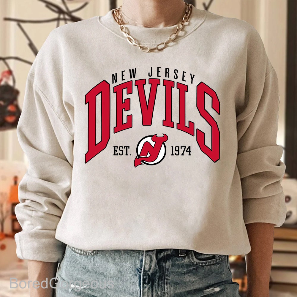 New Jersey Devils Ice Hockey Fan Vintage Hockey T-Shirt