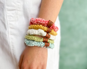 Crochet Scrunchie Pattern, Velvet Scrunchie, Easy, Beginner-Friendly, Hair Crochet Pattern, Crochet a Scrunchie - Daisy Cottage Designs