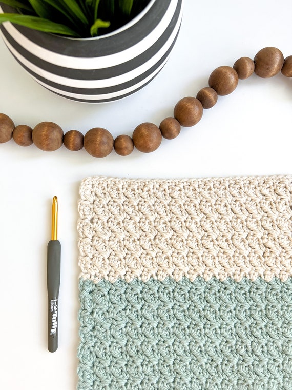 9 Easy Crochet Dishcloth Patterns (Beginner Friendly) - Daisy Cottage  Designs