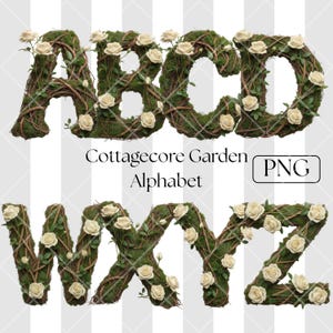 Op de afbeelding: Een decoratief alfabet met de letters A, B, C, D, W, X, Y en Z. Elke letter is gemaakt van mos, wijnranken en versierd met crèmekleurige rozen. De tekst "Cottagecore Garden Alphabet" is ook zichtbaar.