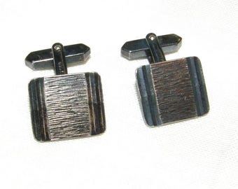 2 stylish cufflinks from the 70s in 835/000 silver, with pattern from the time