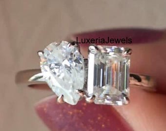 Toi Et Moi Promise Ring, Emerald & Pear Cut Moissanite Bridal Ring, Two Stone Wedding Ring, 14K White Gold Engagement Ring, Gift For Wife