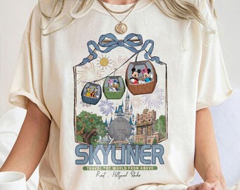 Camiseta Disney Skyliner con colores vintage y confort, camiseta Mickey y sus amigos viajando por el mundo desde arriba, camiseta de regalo de vacaciones en EPCOT Hollywood Studios
