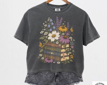 Comfort Colors Boxy Tee, Wildflower Book Shirt, Womens Cropped Bookish Tee, Cottagecore Floral Reading Crop Top, Book Lover Librarian Gift