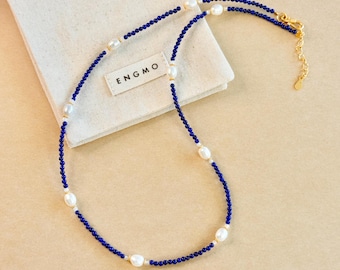 Collana di perle di lapislazzuli, delicata, con perline blu, pietra preziosa, regalo fatto a mano, da indossare a strati, in argento sterling placcato oro 24 carati, gioiello con saggezza, regalo per lei