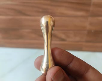 Solid Brass Finger Fidget Toy: Precision Balance Knucklebone