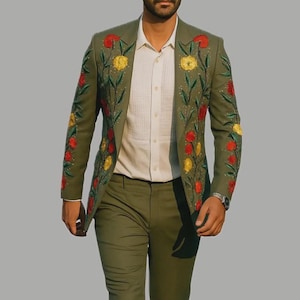 Bespoke Men Olive Green 2Pcs Floral Embroidered Country Western Suit For Wedding Groomsmen Party Prom Cocktail Event Attire For Him
