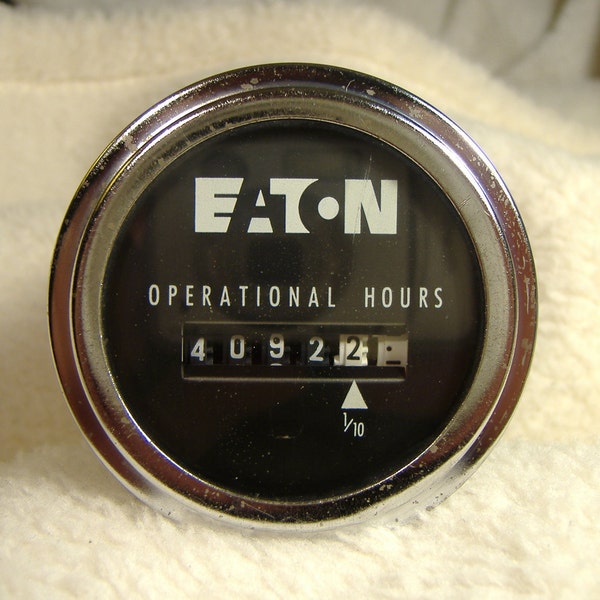 Vintage 1960s Eaton Military Aircraft Engine Operational Hours Gauge. Vietnam Era Item.