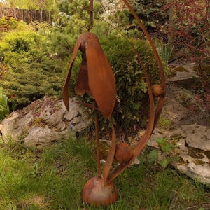 Snowdrop Flower: 40&quot; Large Abstract Garden Sculpture From Rust Metal