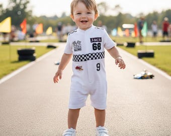 Traje de carreras personalizado para bebé, conjunto para el primer cumpleaños de niño, disfraz con temática de coche de carreras, conjunto para sesión de fotos de bebé.