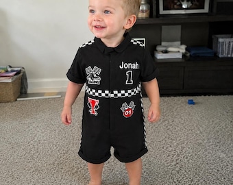 Conjunto personalizado de coche de carreras negro, pelele de carreras para bebé, conjunto para fiesta temática de carreras, conjunto para fotos del primer cumpleaños, body de verano para bebé