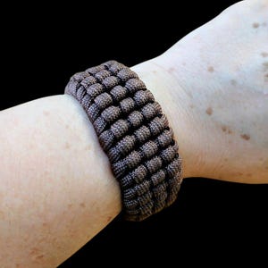 Solid Brown “Earthbound” Paracord Bracelet
