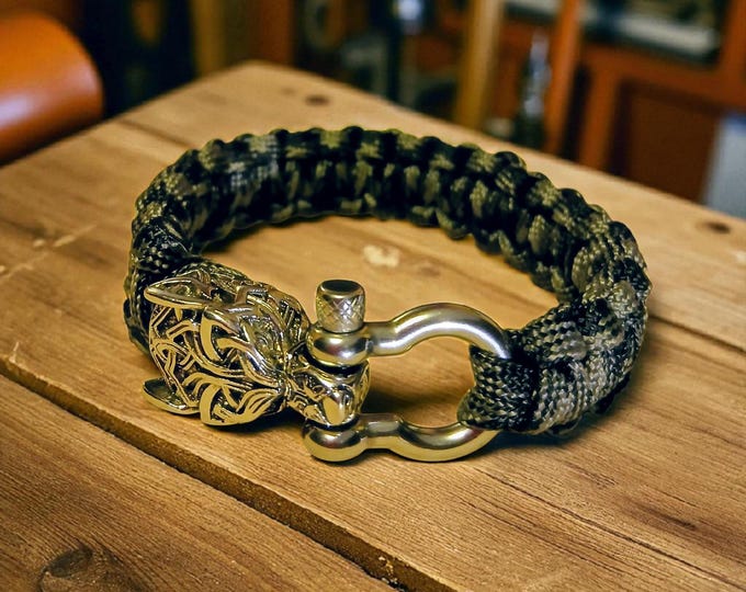 Handmade Black & Grey Paracord Bracelet: Celtic Viking Wolf Head Clasp