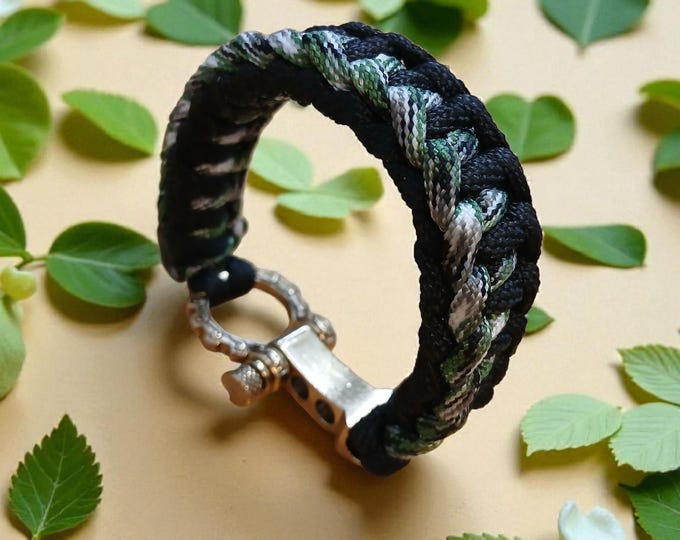 Paracord Bracelet "The Woodland Ranger" Adjustable fit 6.5 to 7.5 inch wrist