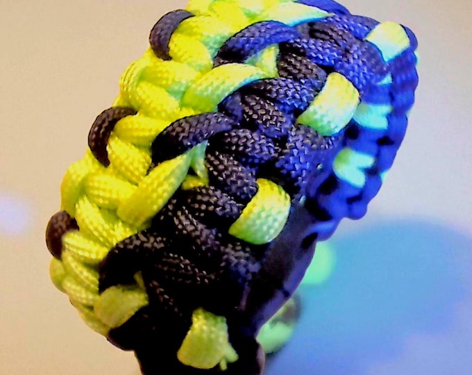Paracord Bracelet Black & Green “The Viper Coil”