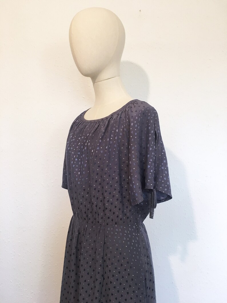 Size 10 1970s Dusky lilac heart dress